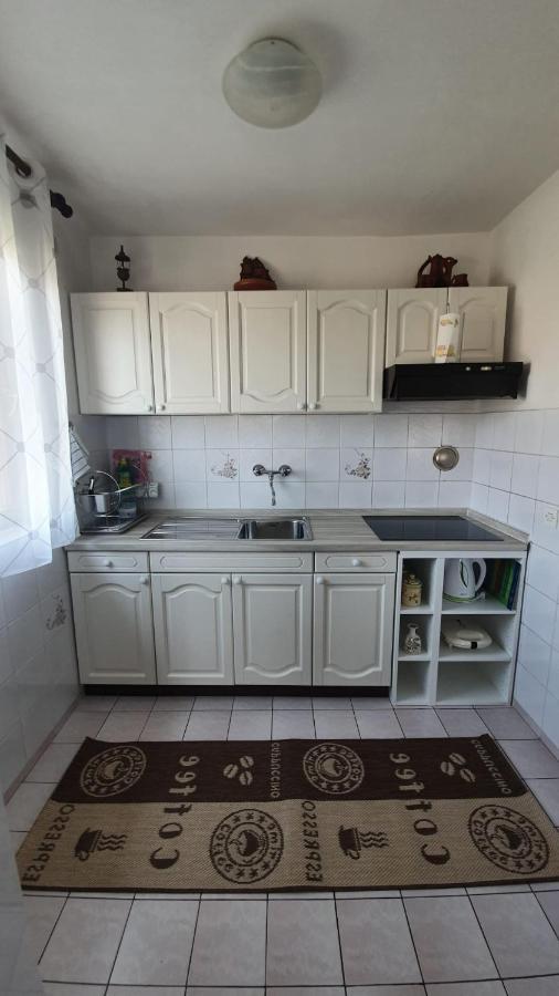 Apartmani Sofia Njivice Esterno foto