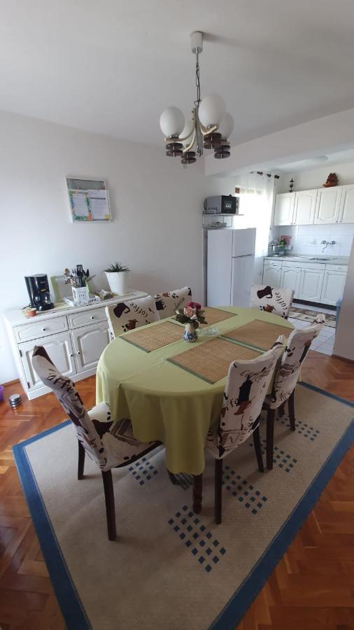 Apartmani Sofia Njivice Esterno foto