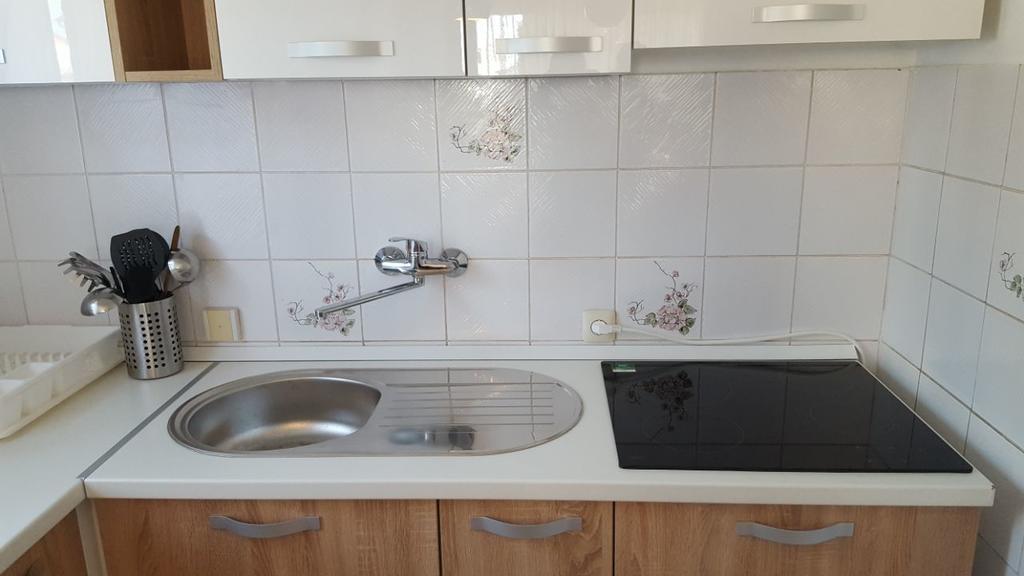 Apartmani Sofia Njivice Esterno foto