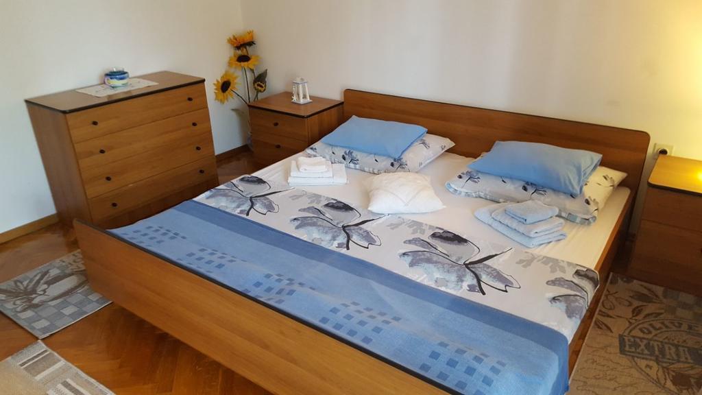 Apartmani Sofia Njivice Esterno foto